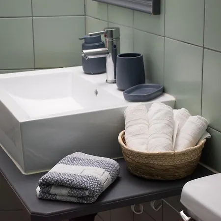 Theothea Appartement *