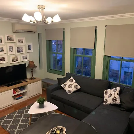 Apartment Theothea *