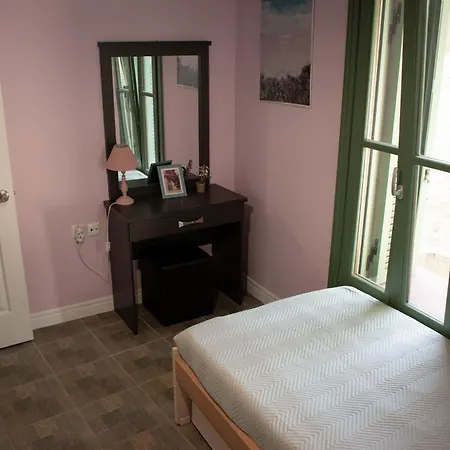 Apartment Theothea *