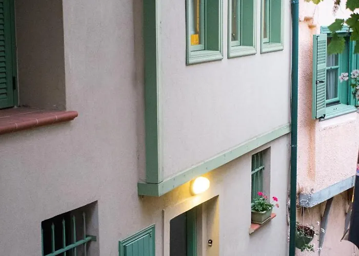 Theothea Apartment *